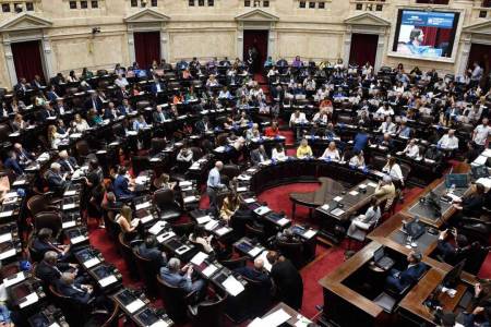 La Cámara de Diputados prepara una larga sesión para tratar la Ley Ómnibus