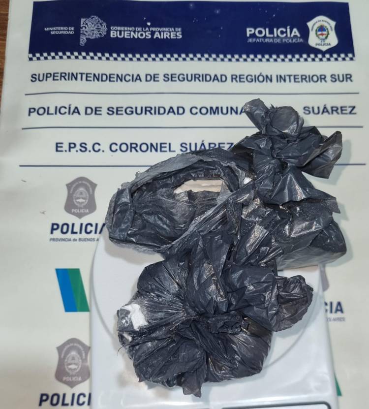 APREHENDEN A DOS PERSONAS Y SECUESTRAN MÁS DE 320 GRAMOS DE COCAÍNA EN PUEBLO SANTA TRINIDAD