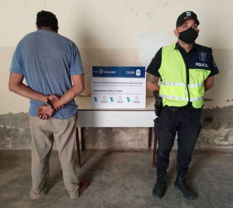 Los arrestan cuando cargaban un camión jaula con 18 caballos robados