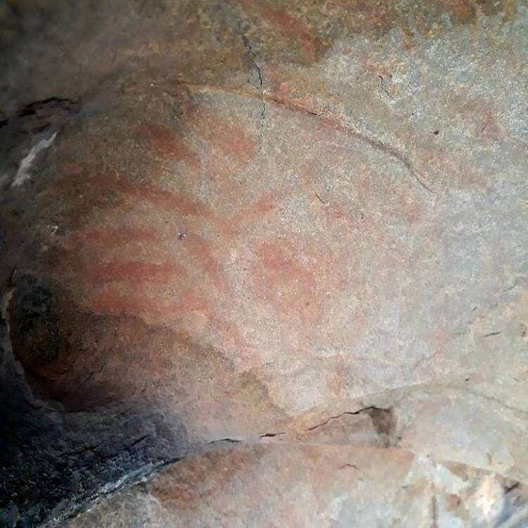 Descubrieron nuevas cuevas con pinturas rupestres en la Reserva Natural Sierras Grandes