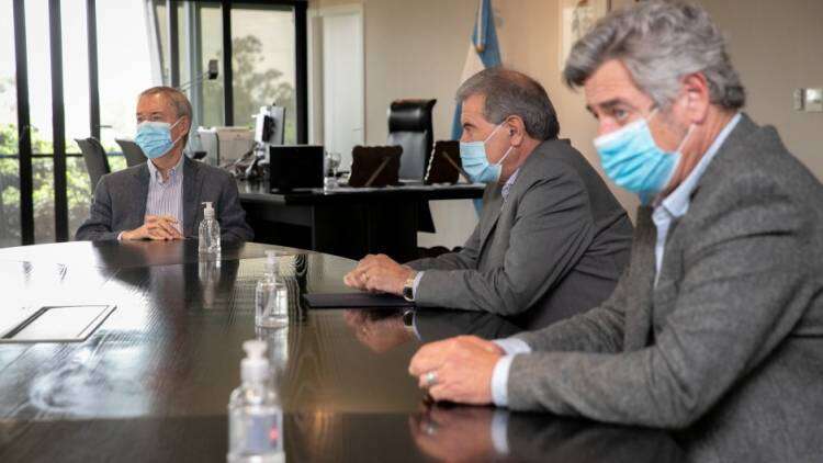 Schiaretti le exigió a Alberto que levante "de inmediato" el cepo a la carne