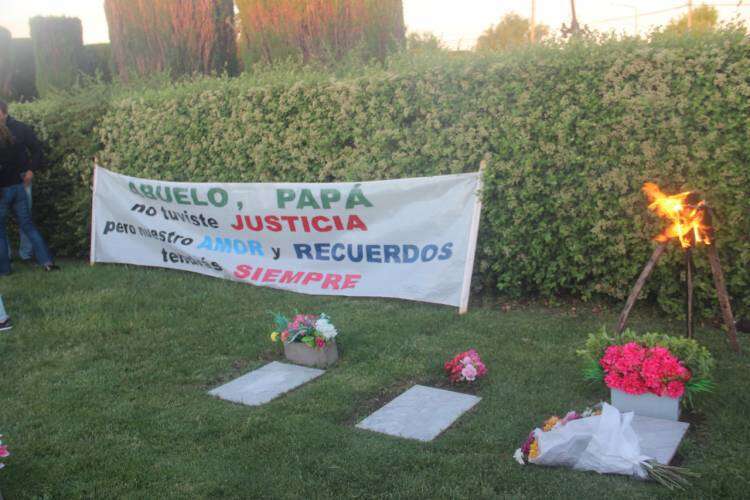 Más de 500 personas presentes en la marcha silenciosa pidiendo justicia por Don Tomás Schwab