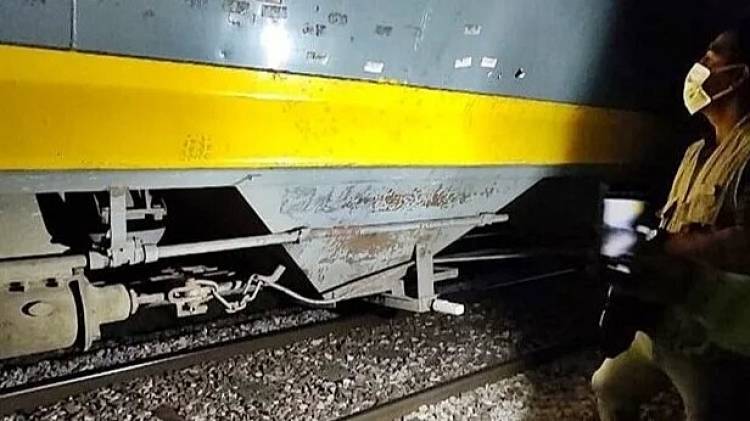 La Pampa: mueren dos adolescentes después de chocar contra un tren que viajaba a Bahía Blanca