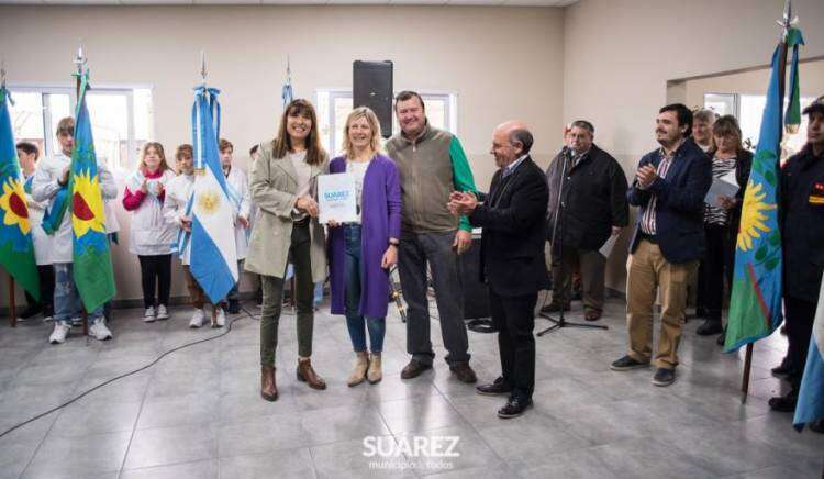 Moccero inauguró junto a la comunidad educativa de la E.P N° 4 la ampliación del SUM, la nueva dirección y sala de profesores