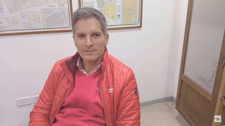 Trevor Agro presentó la sembradora Apache 99000