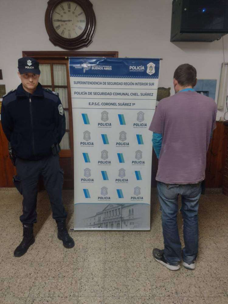 Aprehenden a un hombre por robar con un arma blanca en un kiosco céntrico