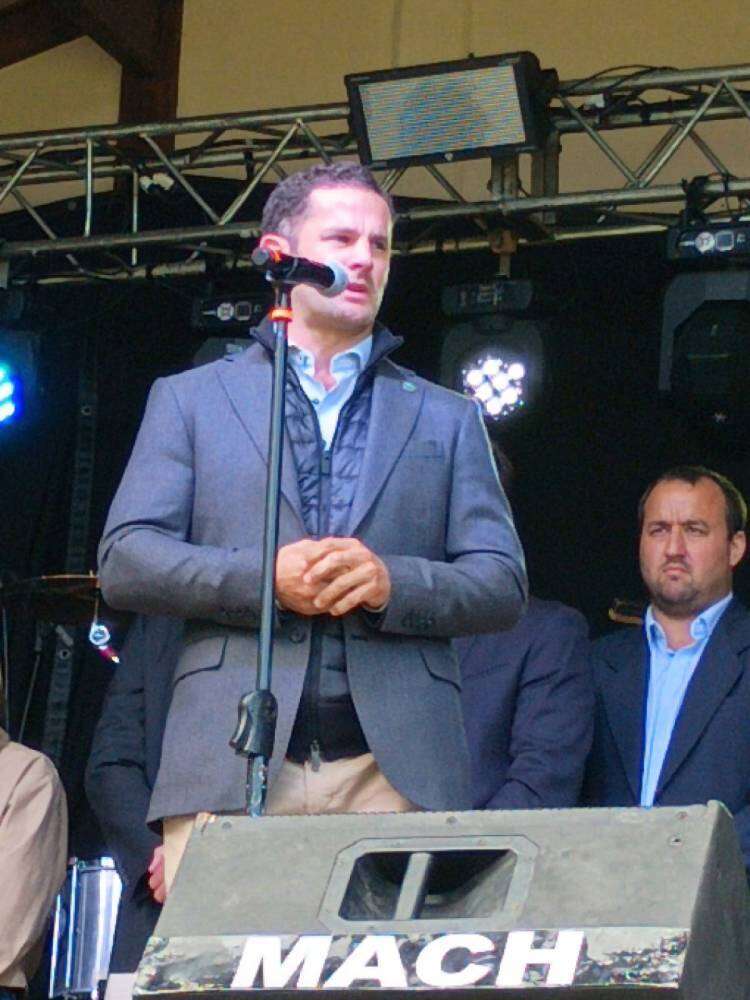 “Tenemos que empezar a exigirle a la política que nos escuche a nosotros en lugar de que nos diga lo que tenemos que hacer”