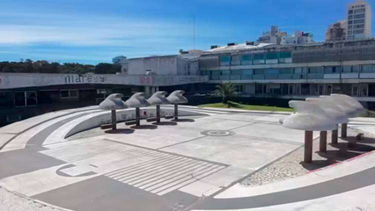 El imponente casino abandonado en Necochea tasado en USD 9 millones y los motivos de su ocaso: “Se desoyó la geografía local”