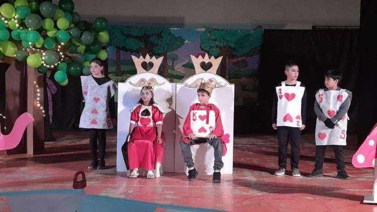 La Escuela Nº 11 realizó un imponente acto recreativo de cierre en el Polideportivo Municipal