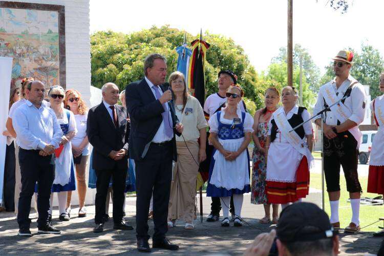Histórica visita del Embajador de Alemania a las Colonias de Olavarría.