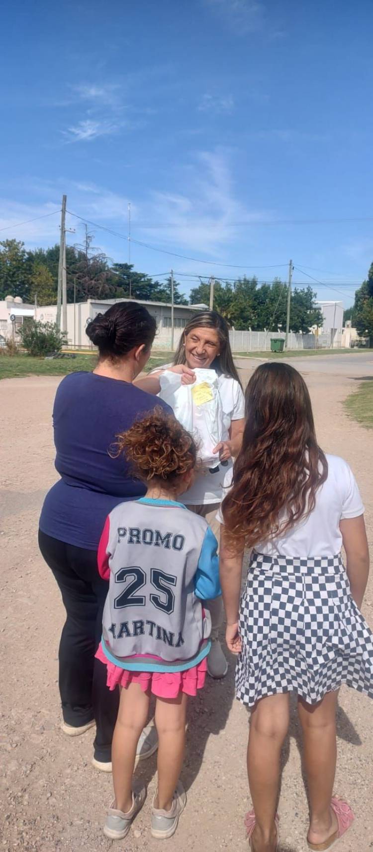 Finalizó la campaña “Todos Somos Útiles” acompañando a más de 200 chicos del distrito de Coronel Suárez