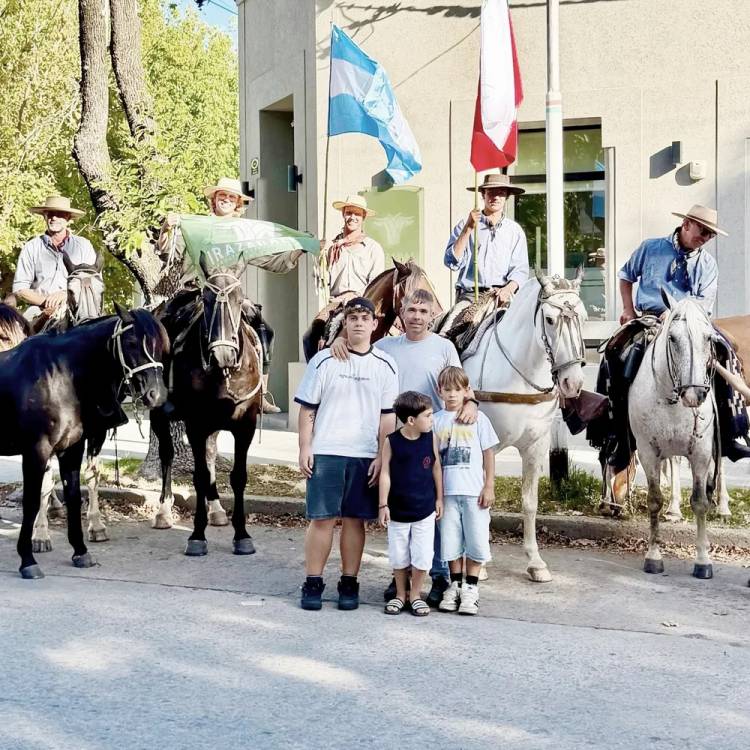 La hazaña de "los Gassioles": unieron los dos océanos a caballo en la travesía "De mar a mar"