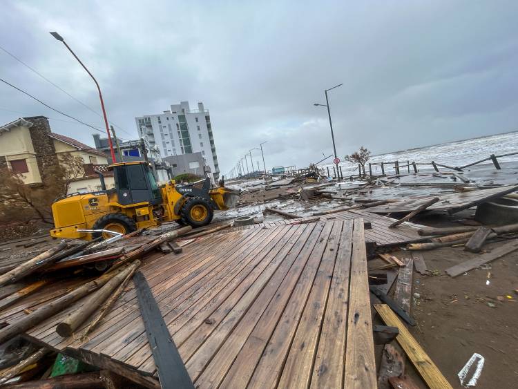 Avanza el relevamiento en los sectores afectados tras la ciclogénesis que afectó a Monte Hermoso