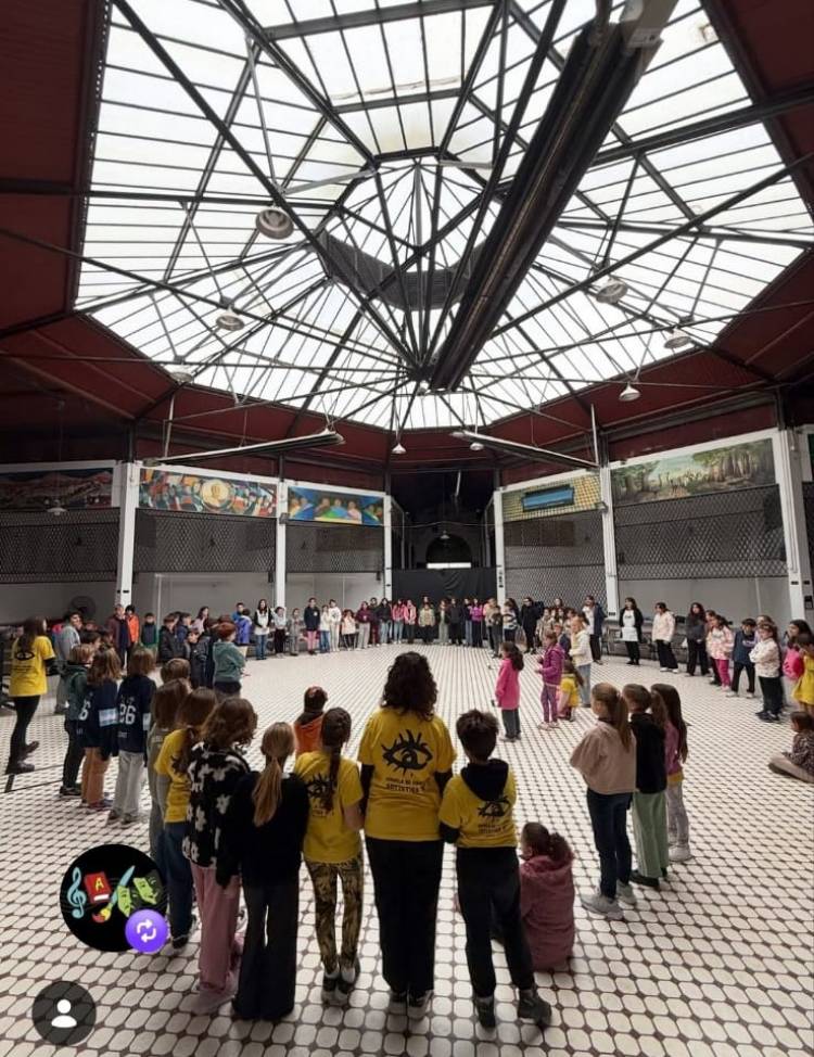 “Nos interesaba que la escuela llevara el nombre de un artista local”
