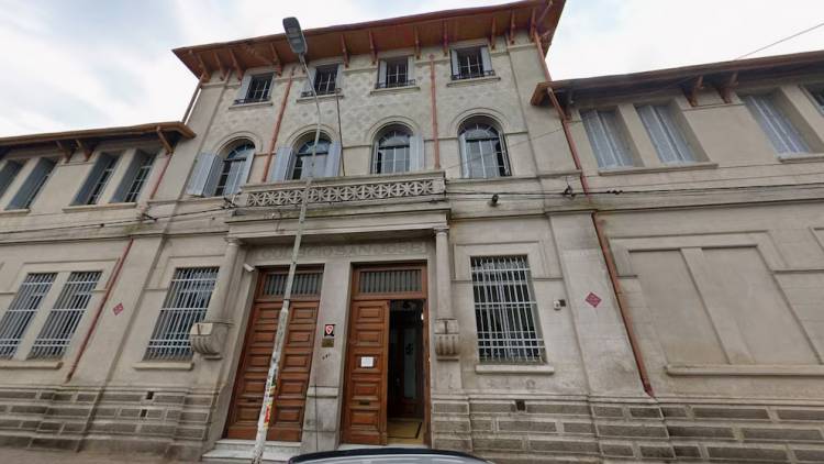 Un alumno de un colegio de Tandil agredió a un profesor y le fracturó la mandíbula
