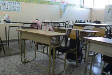 Feriado jueves y día no laborable el viernes: qué pasará con las clases