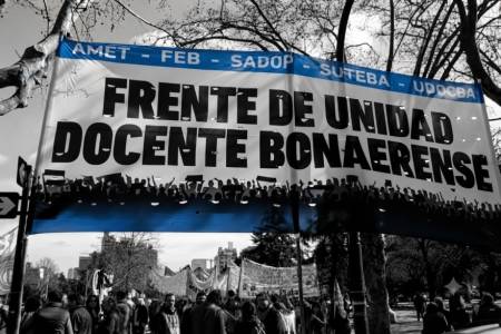 Tensión paritaria y debate por la esencialidad educativa 