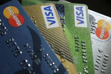 A partir de hoy, los comercios recibirán la acreditación de pagos con tarjetas de débito en 24 horas hábiles
