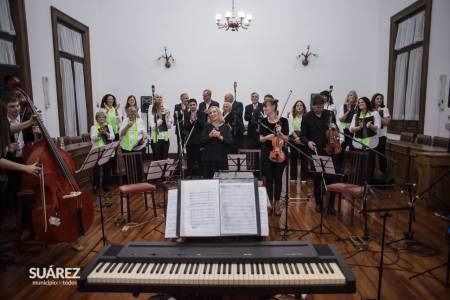 El Intendente Ricardo Moccero acompañó el concierto por los 52 años del Coro Municipal de Mayores "Héctor David Long"