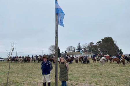 Club Olimpo de Piñeyro fue anfitrión del acto oficial del 175º aniversario del fallecimiento del General José de San Martín