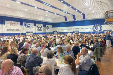 Con el Polideportivo totalmente colmado Club El Progreso de Pueblo Santa María festejó su 87º aniversario
