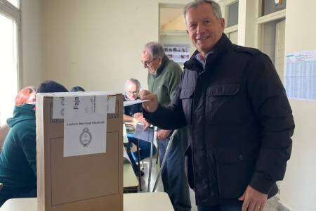 Emilio Monzó: "El poder está a cargo de una mujer que vendía tortas"