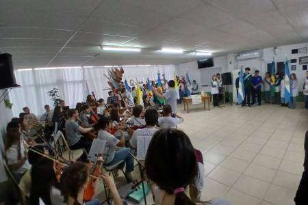 Emotivo acto oficial por el Día del Maestro en Pueblo San José