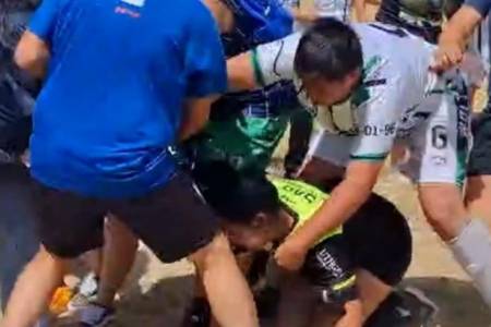 La brutal agresión a una árbitra en un partido de fútbol amateur en Bahía Blanca