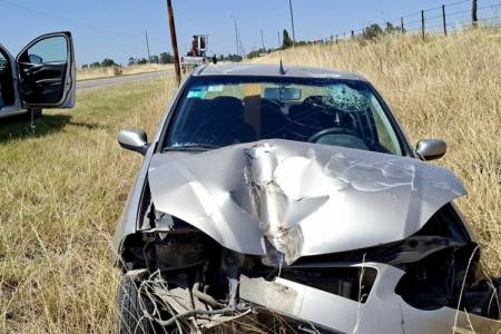 Se durmió al volante y chocó una columna