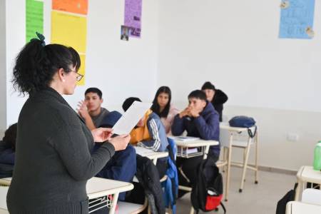 El paro docente nacional afecta el inicio de clases en 15 provincias, con los salarios más bajos en 20 años