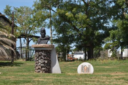 Arroyo Venado homenajeó a José de San Martín y reivindicó la historia de los próceres argentinos