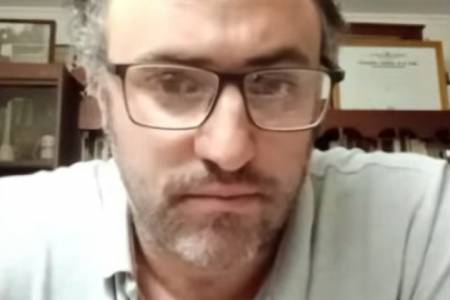 Av. Conturbi, entre Brown y Av. Sixto Rodríguez: "hace más de 30 años... que se inundan las casas y comercios..."