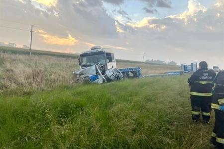 Tres muertos en otro trágico choque frontal cerca de Guaminí