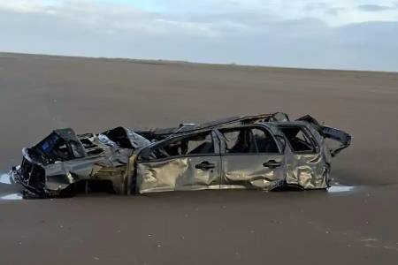 El temporal destapó la camioneta que había sido tragada por el mar en Marisol