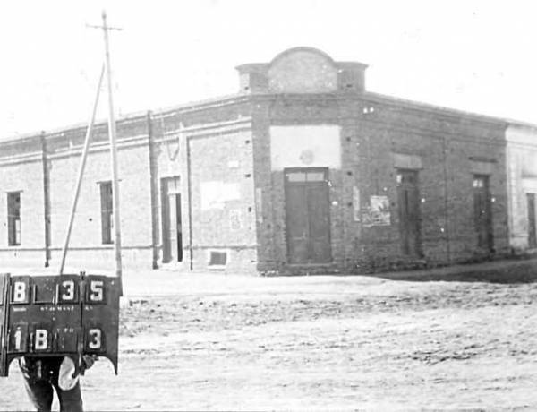 1er.ESCUELA DEL PARTIDO DE CNEL. SUAREZ ESCUELA N°2 140 Aniversario 1° de julio de 1886 - 1° de Julio de 2026