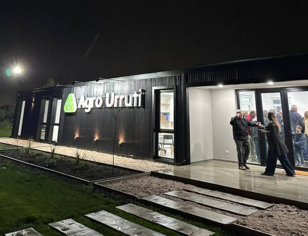 Agro Urruti inauguró sus nuevas instalaciones sobre la ruta 85, km 185.8.