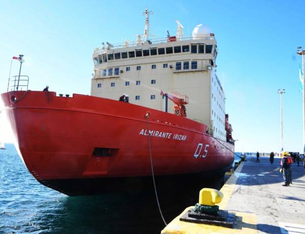 El ARA Almirante Irízar abre sus puertas el fin de semana en el Puerto de Bahía Blanca
